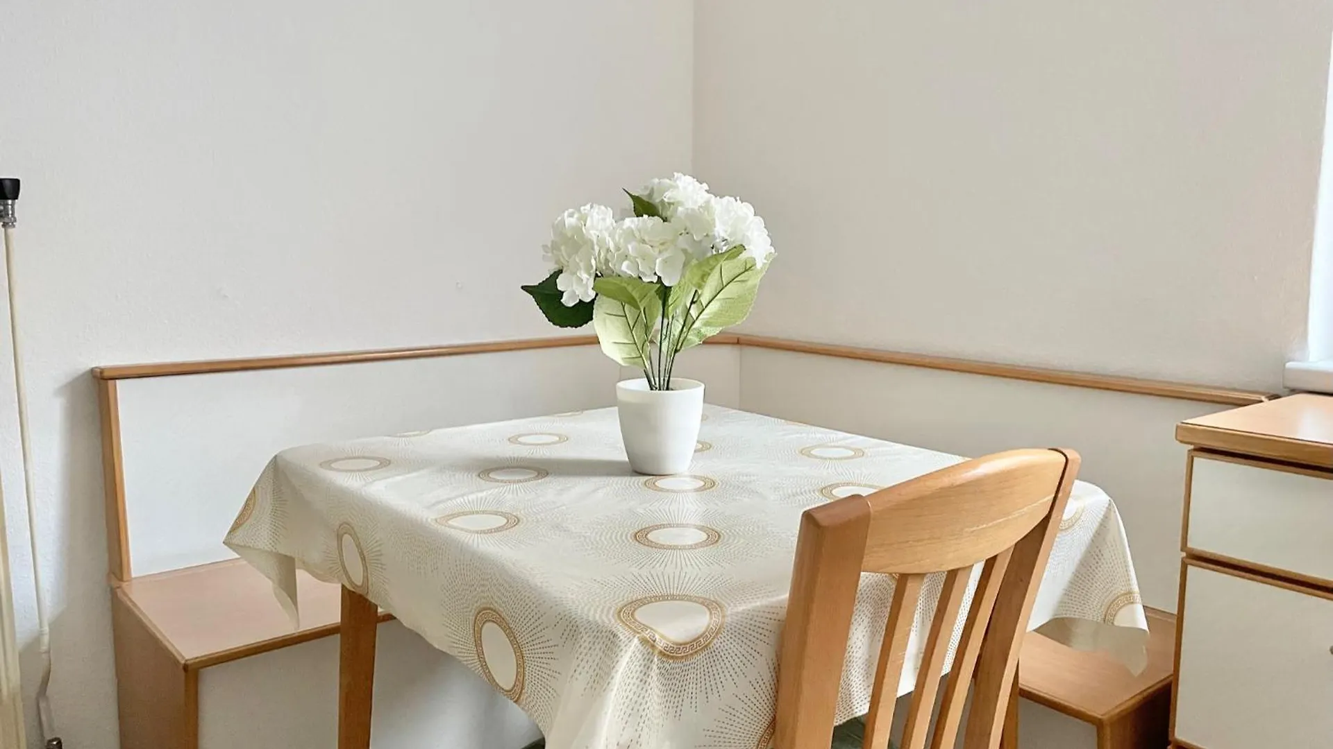 70 M2 Apartment In Classy Area Vienna
