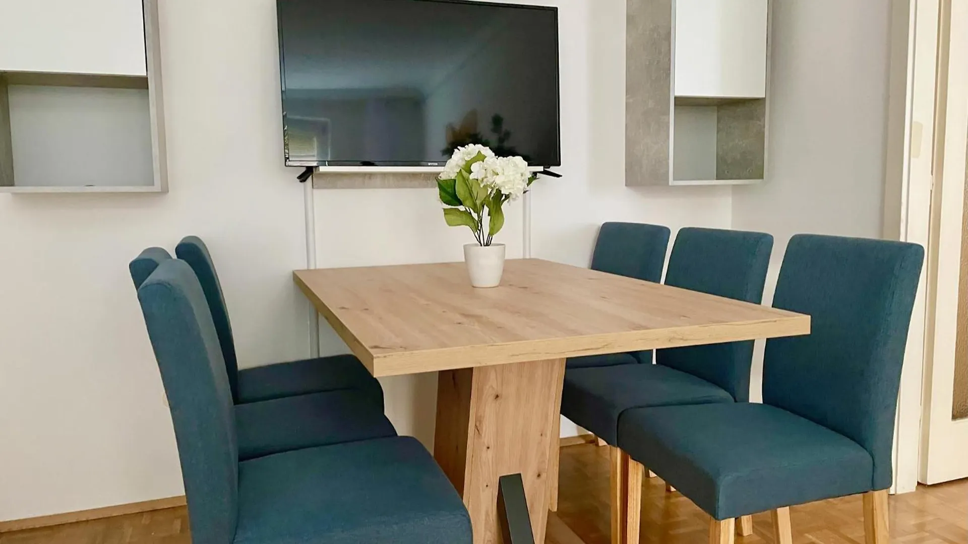 70 M2 Apartment In Classy Area Vienna